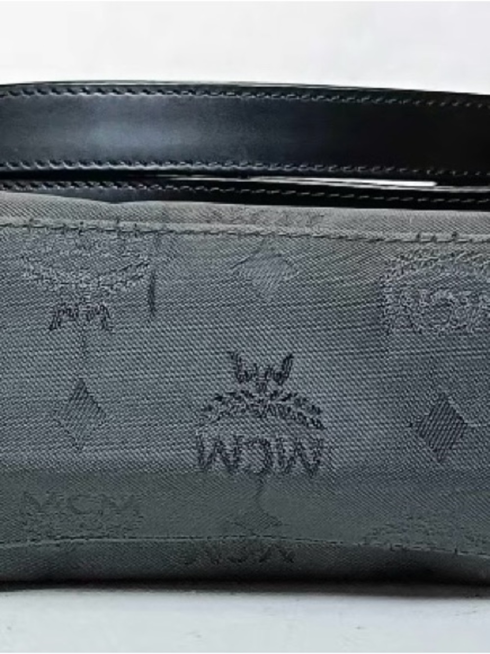 MCM Black Jacquard Tote with Gold Logo Plaque the - Picture 5 of 8